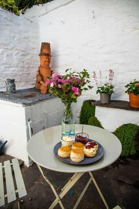 Quaint Cornish Fishermans Holiday home